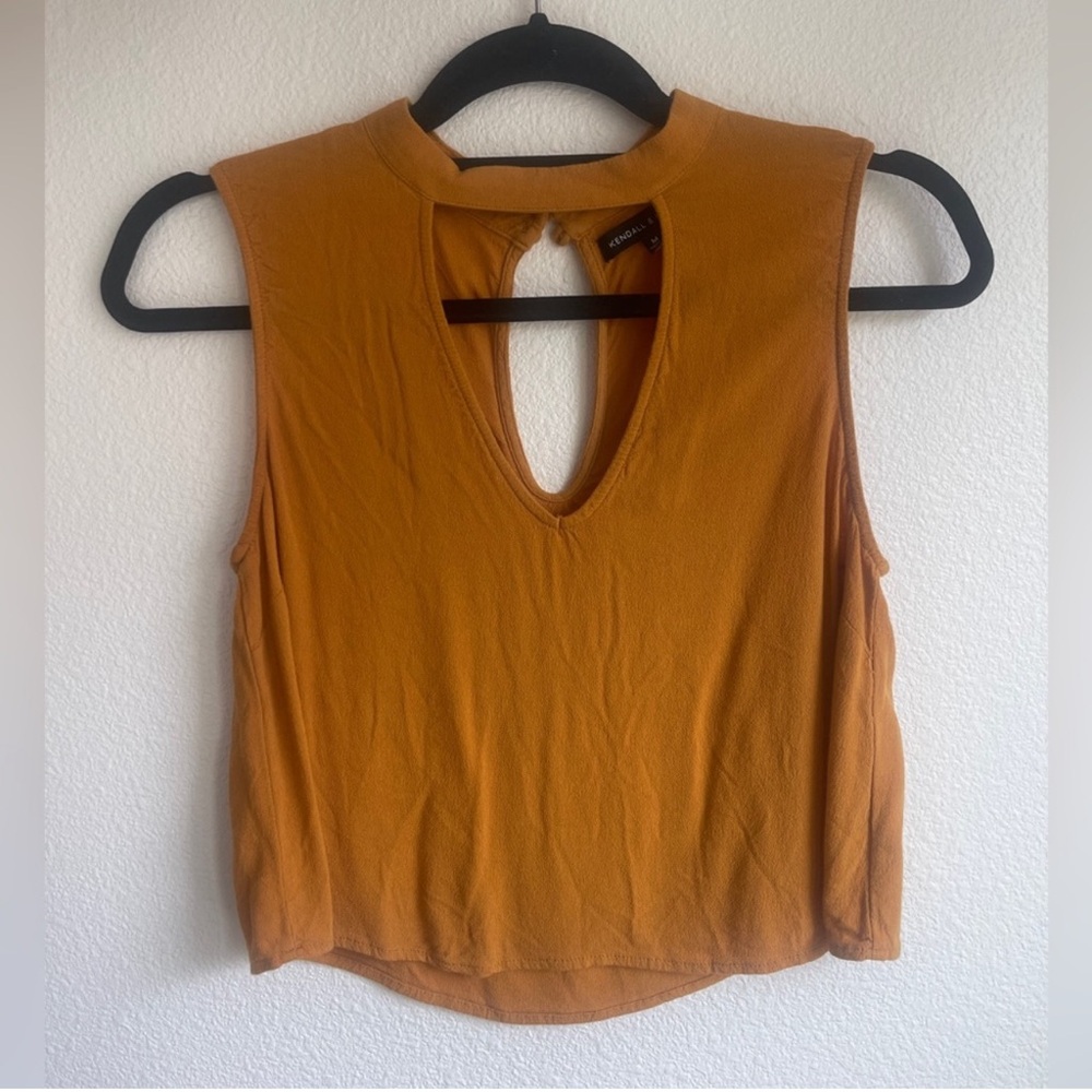 Kendall & Kylie Crop (2/$20)